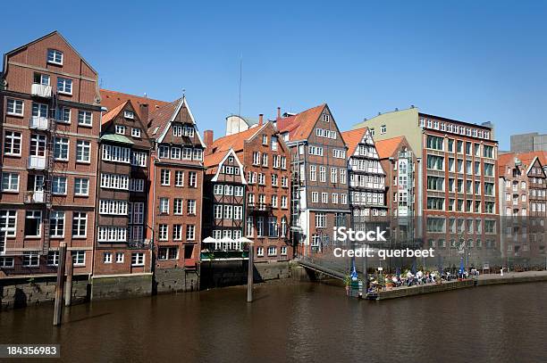 Kleines Haus Auf Holzhamburg Stockfoto und mehr Bilder von Hamburg - Hamburg, Bauwerk, Besichtigung
