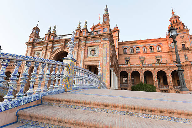 plaza de españa z najświętszej marii panny w sewilli - plaza de espana seville victorian architecture architectural styles zdjęcia i obrazy z banku zdjęć