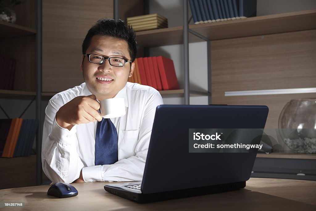 Um retrato de homens de negócios asiático - Foto de stock de 30 Anos royalty-free