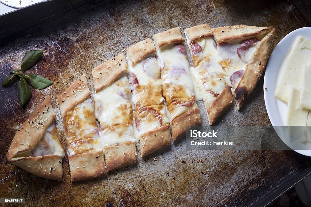 Pizza turca - Foto stock royalty-free di Alimentazione non salutare