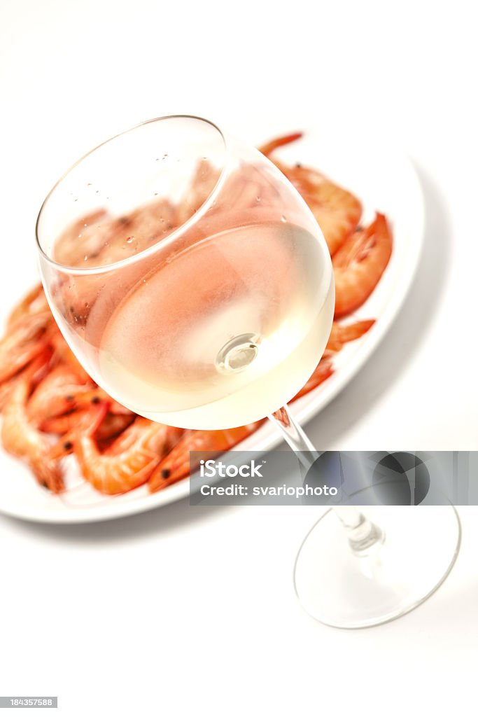 Gambero con un bicchiere di vino bianco - Foto stock royalty-free di Alchol