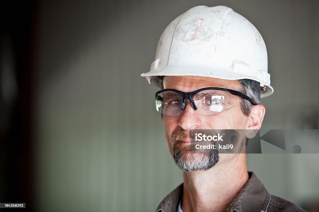 Arbeiter mit Schutzhelm - Lizenzfrei Schutzbrille Stock-Foto