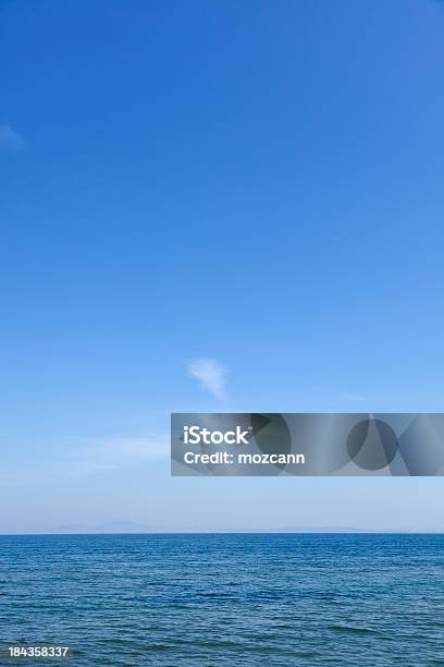 Mare E Del Cielo - Fotografie stock e altre immagini di Acqua - Acqua, Ambientazione esterna, Ambientazione tranquilla