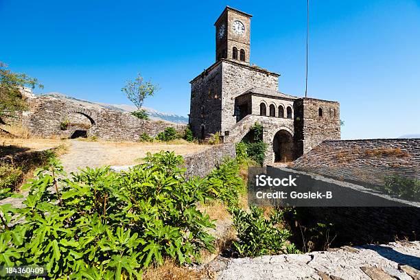 Foto de Fortaleza Em Gjirokastra Albânia e mais fotos de stock de Albânia - Albânia, Tirana, Castelo