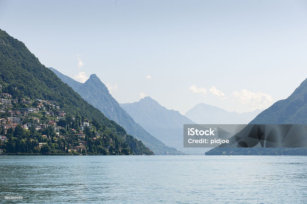 Lago Lugano Suíça - Royalty-free Aldeia Foto de stock