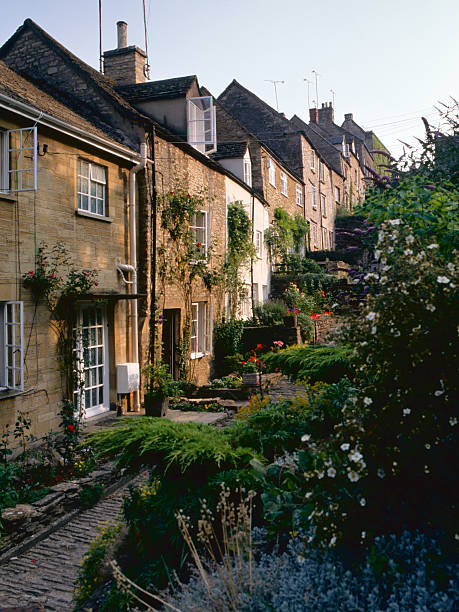 istock Picturesque Cotswolds - Tetbury 184362068