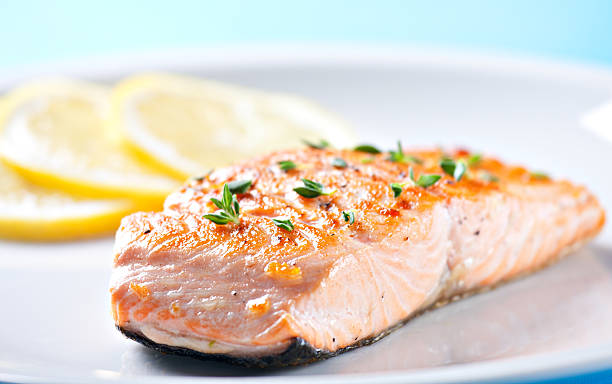istock Fillet of salmon with asparagus 184364280