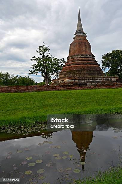 Park Historyczny Sukhothai - zdjęcia stockowe i więcej obrazów Antyki - Antyki, Architektura, Azja