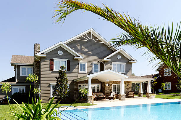 istock Beautiful country home 184365828