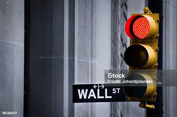 Rote Ampel An Der Wall Street Stockfoto und mehr Bilder von Wall Street - Wall Street, New York City, Bundesstaat New York