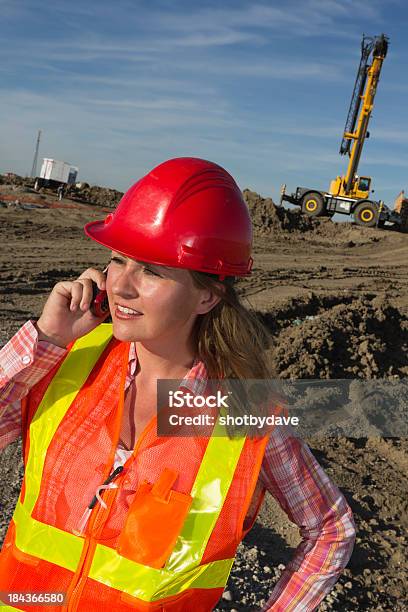 Photo libre de droit de Femme Travailleur De La Construction banque d'images et plus d'images libres de droit de Adulte - Adulte, Chantier de construction, Col blanc