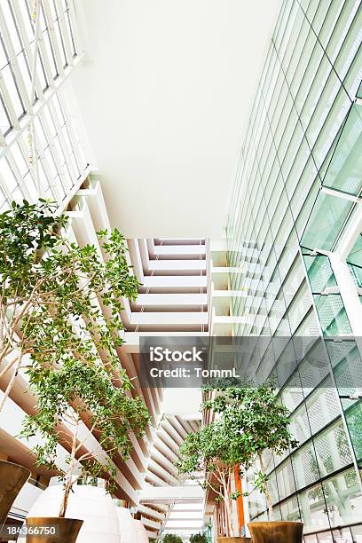 Moderne Inneneinrichtung Stockfoto und mehr Bilder von Grün - Grün, Atrium - Architektonisches Detail, Büro