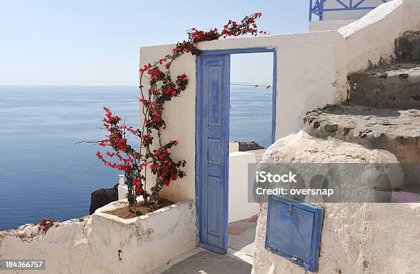 A Grécia - Fotografias de stock e mais imagens de Apartamento - Apartamento, Buganvília, Casa de Campo - Estrutura construída