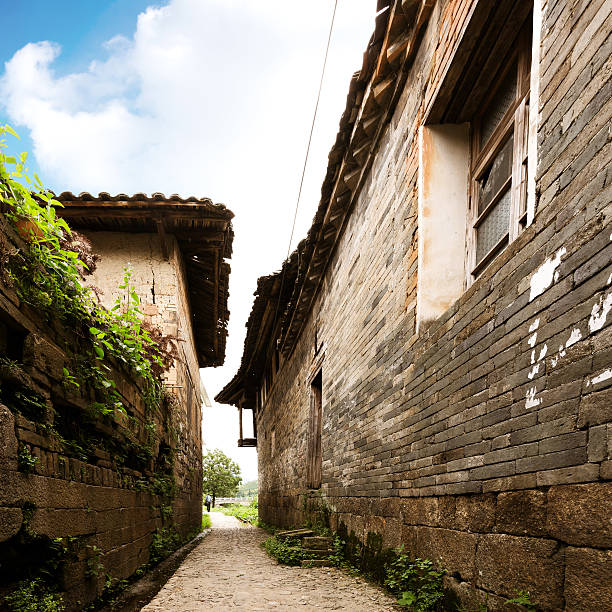 istock Chinese ancient buildings: alley 184367113