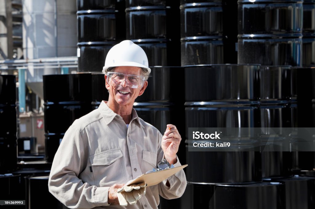 化学工場の労働者 - 石油のロイヤリティフリーストックフォト