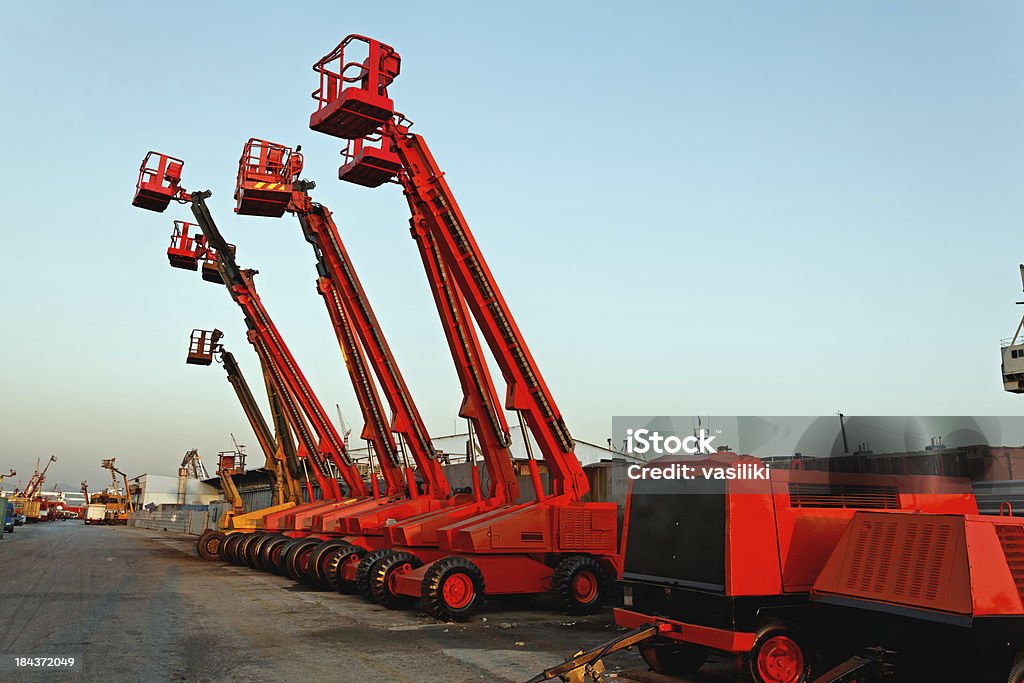 Raccogli ciliegie in Cantiere di costruzione - Foto stock royalty-free di Autogru