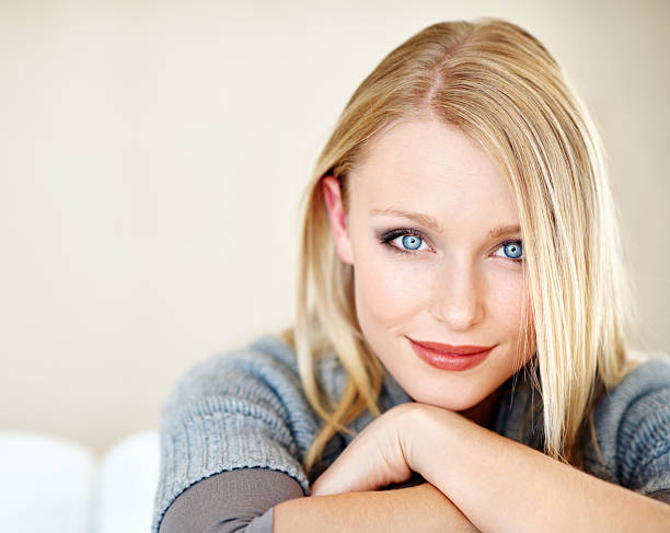 istock Woman resting chin on her hands 184372996