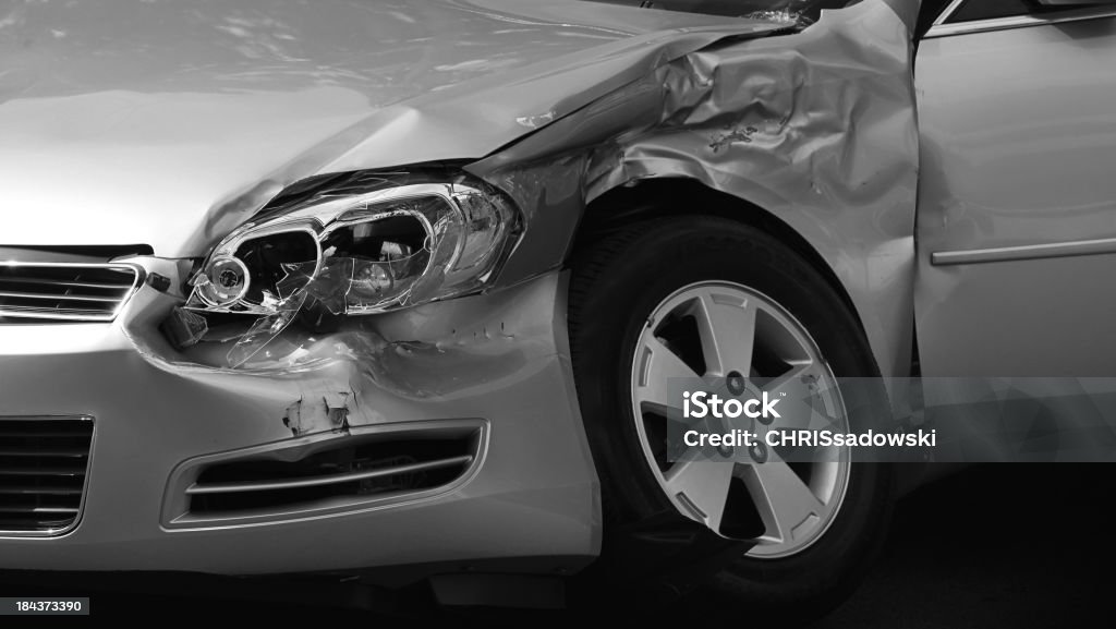 Accidente de coche - Foto de stock de Coche libre de derechos