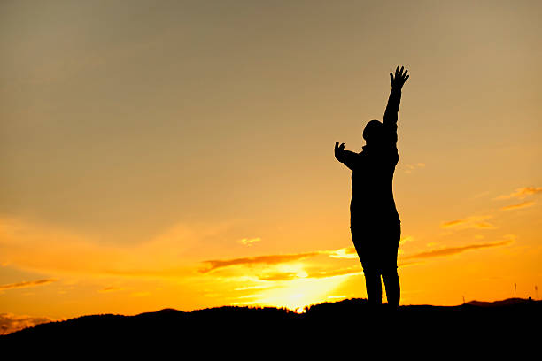 istock free woman 184375867