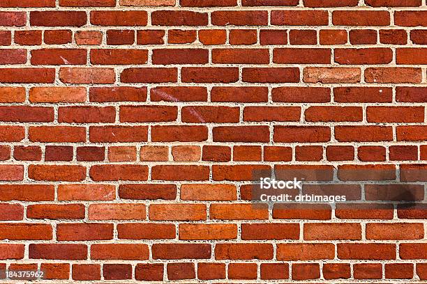 Кирпичная Стена — стоковые фотографии и другие картинки Кирпичная стена - Кирпичная стена, Кирпич, Красный