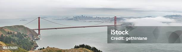 San Fransisco Panorama Di Ponte Golden Gate - Fotografie stock e altre immagini di Acqua - Acqua, Ambientazione esterna, California