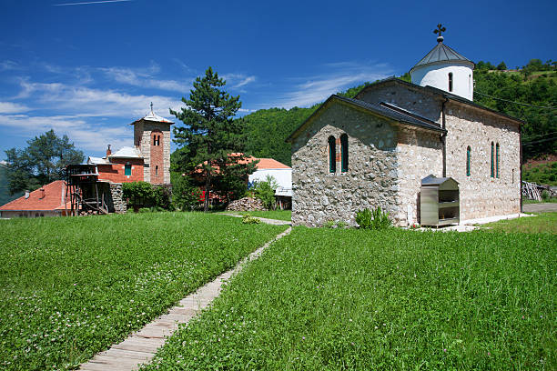 православный монастырь-vaznesenje (ovcarsko kablarsko - serbian culture стоковые фото и изображения