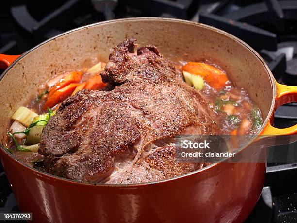 Тушёное Мясо — стоковые фотографии и другие картинки Тушёное мясо - Тушёное мясо, Тушёный, Говядина