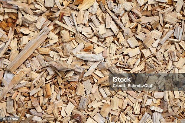 Kleine Teile Von Holz Stockfoto und mehr Bilder von Anstrengung - Anstrengung, Bildhintergrund, Brennholz