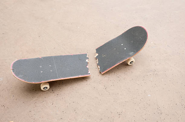 planche de skateboard à pression - unusable photos et images de collection