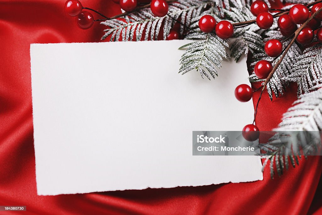 Vuoto Cartolina di Natale con decorazioni - Foto stock royalty-free di Agrifoglio