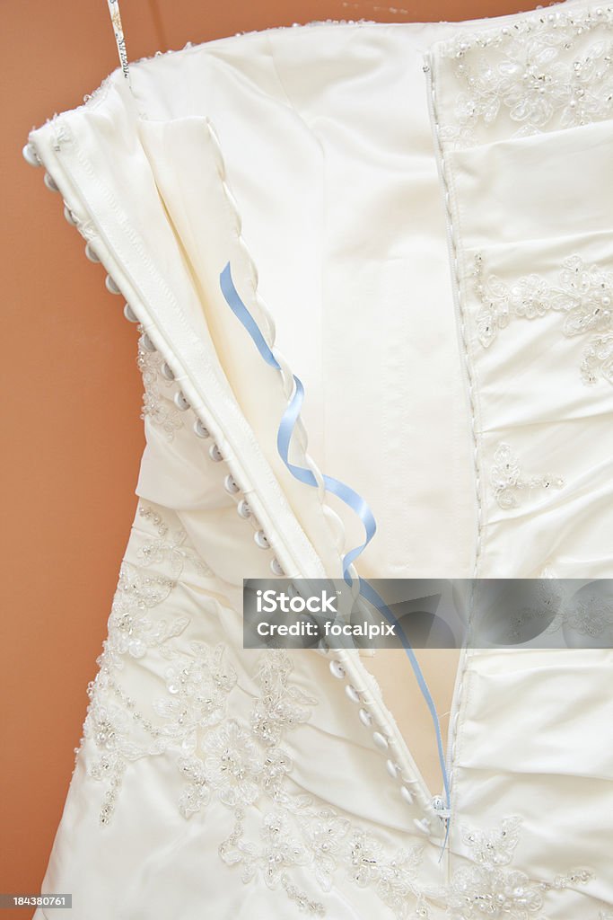 Vestido De Novia Con Cinta Azul Interior Foto de stock y más banco de imágenes de Azul - Azul, Boda, Casados - iStock Vestido De Novia Con Cinta Azul Interior Foto de stock y más banco de imágenes de Azul - Azul, Boda, Casados - iStock