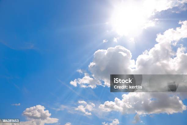 Foto de Blue Céu e mais fotos de stock de Azul - Azul, Céu - Fenômeno natural, Nublado