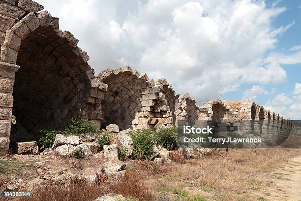 Photo libre de droit de Roman Stadium Ancien Perge En Turquie banque d'images et plus d'images libres de droit de Anatolie - Turquie - Anatolie - Turquie, Antalaya, Antique