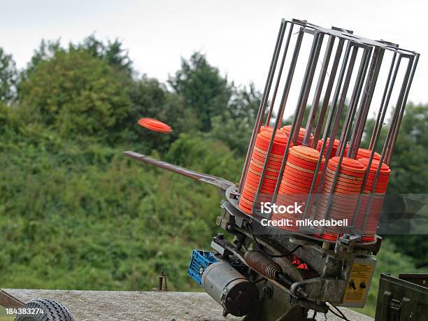 Argilla Al Piattello - Fotografie stock e altre immagini di Tiro al piattello - Tiro al piattello, Sport, Argilla