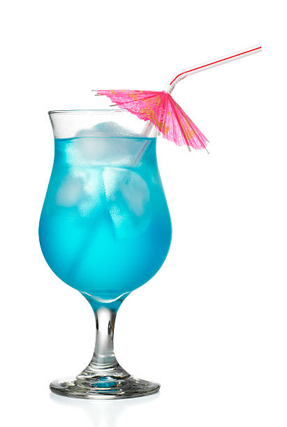 hawaiano azul coctail - refreshment drink drinking straw cocktail fotografías e imágenes de stock