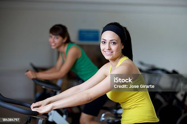 Club De Salud Foto de stock y más banco de imágenes de 20-24 años - 20-24 años, Adulto, Adulto joven