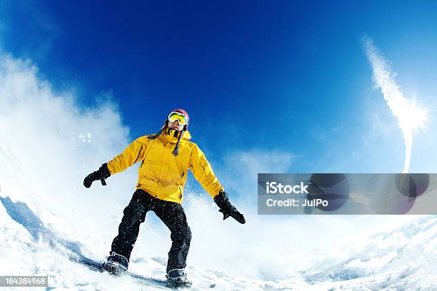 점프 건강한 생활방식에 대한 스톡 사진 및 기타 이미지 - 건강한 생활방식, 겨울, 경관