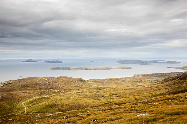 islas summer - inverpolly nature reserve fotografías e imágenes de stock