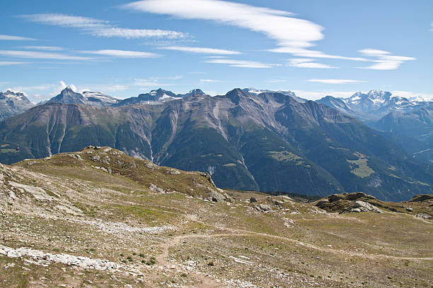 ハイのパノラマウォリス,switzerland - valley uncultivated swisse cold ストックフォトと画像