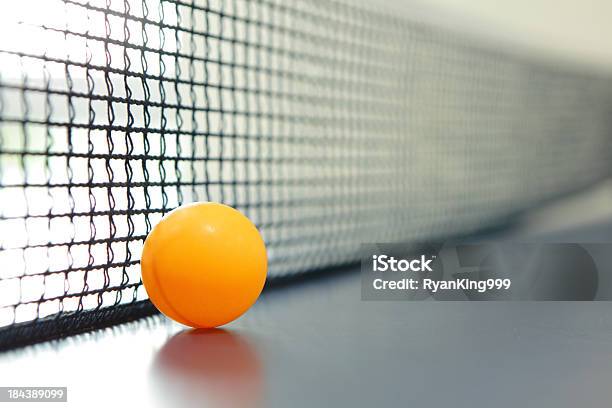 Оранжевый Мяч Для Настольного Тенниса — стоковые фотографии и другие картинки Без людей - Без людей, Горизонтальный, Мяч