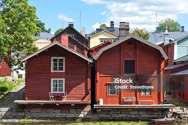 Foto de Armazenamento De Madeira Edifícios Em Porvoo Cidade Antiga Da Finlândia e mais fotos de stock de Azul
