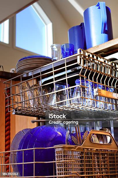 Foto de Graças A Deus Por Lavalouças e mais fotos de stock de Afazeres Domésticos - Afazeres Domésticos, Aço Inoxidável, Bancada de Cozinha - Mobília