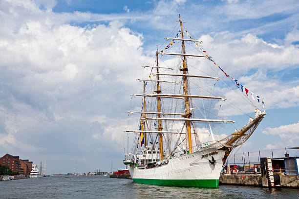 istock Gloria tall ship in Copenhagen harbour 184393739