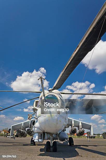 Militärhubschrauber Mi 24 Stockfoto und mehr Bilder von Abheben - Aktivität - Abheben - Aktivität, Asphalt, Blau