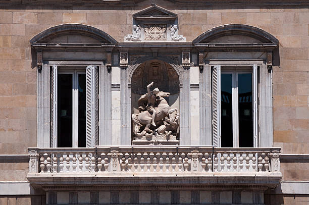 palazzo generalitat catalana - st george flag architecture famous place foto e immagini stock