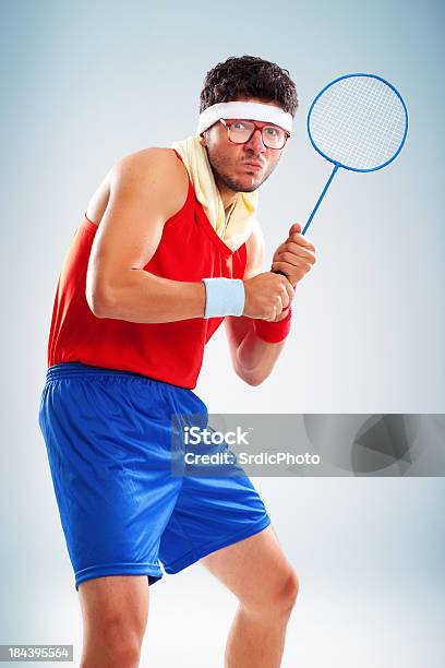 Retrato De Estudio De Miedo De Raqueta De Tenis De Retención Foto de stock y más banco de imágenes de Actividades y técnicas de relajación