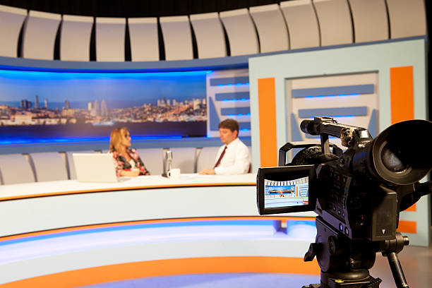 istock tv anchorwoman 184395661