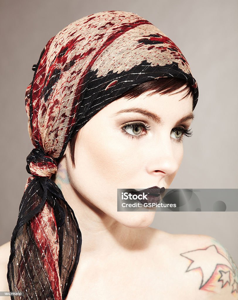 Bela modelo com tatuagens com Batom preto - Royalty-free 20-29 Anos Foto de stock