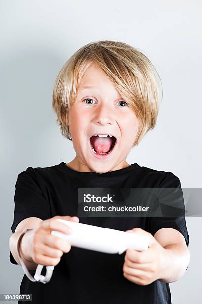 Video Game Stockfoto und mehr Bilder von Funksteuerung - Funksteuerung, Kind, Kindheit