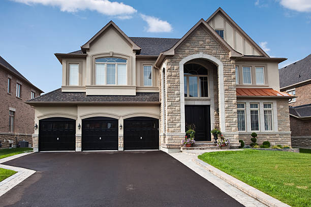 istock Magnificent two-story house with a paved driveway 184398995